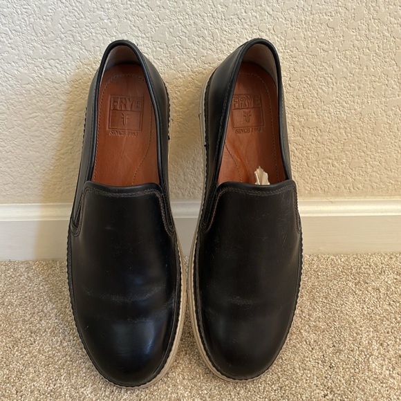 Men’s Frye Gates Slip On Shoe - Picture 5 of 11